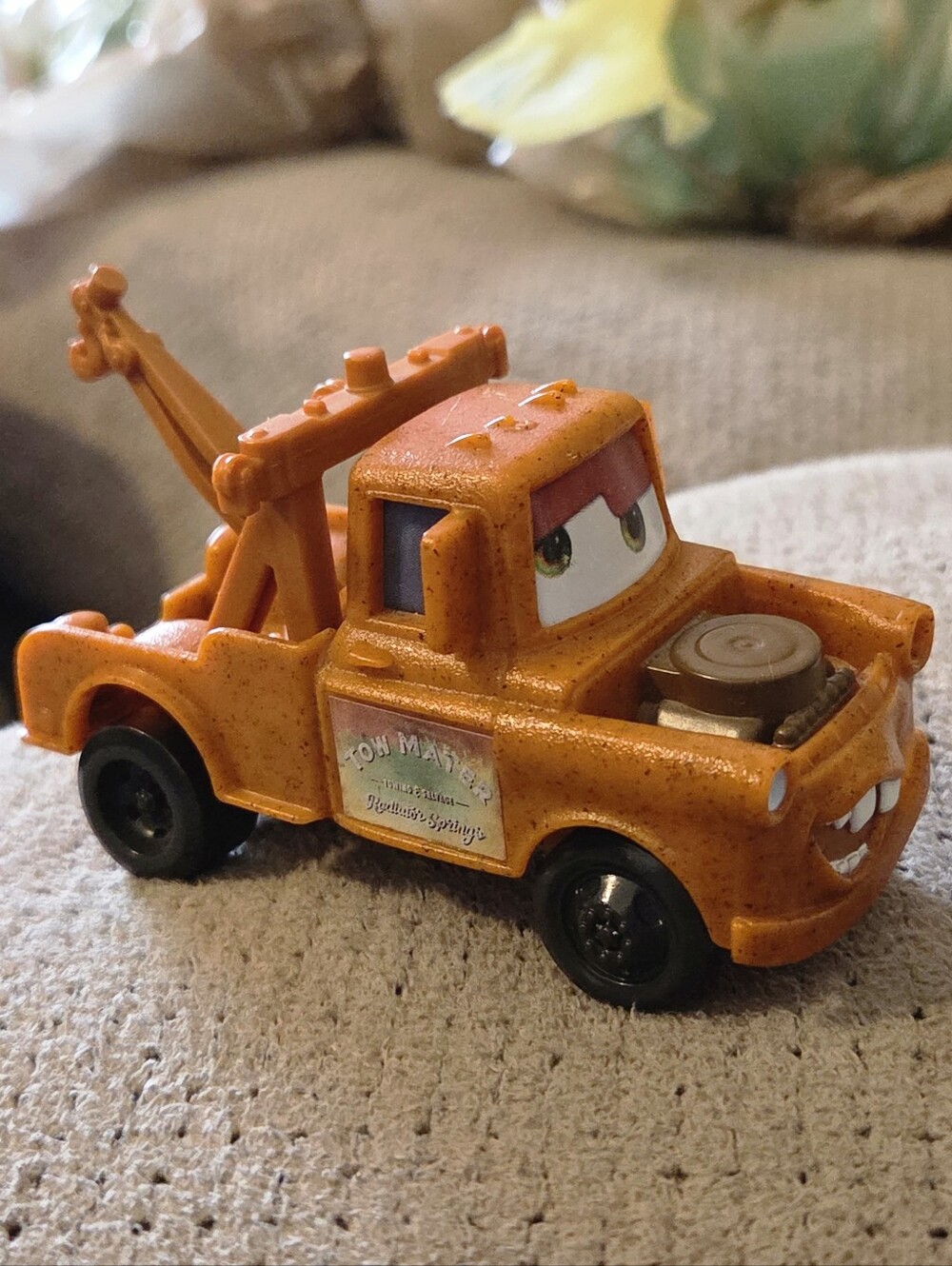 2006 McDonald's Happy Meal Toy DISNEY PIXAR CARS MATER #2 Tow Truck.